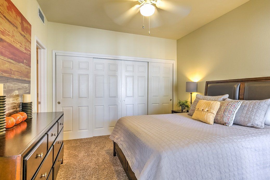 the renaissance at hobble creek classic apartment bedroom
