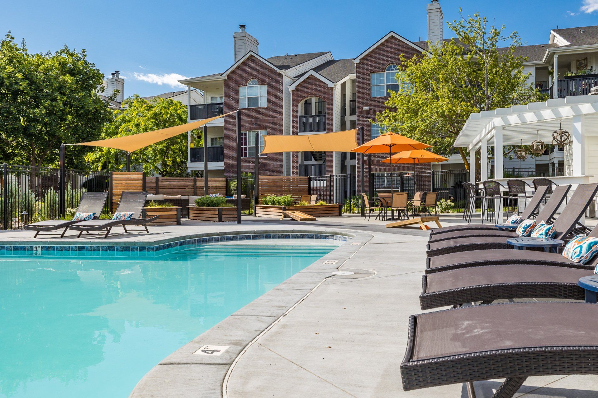 the renaissance at hobble creek pool