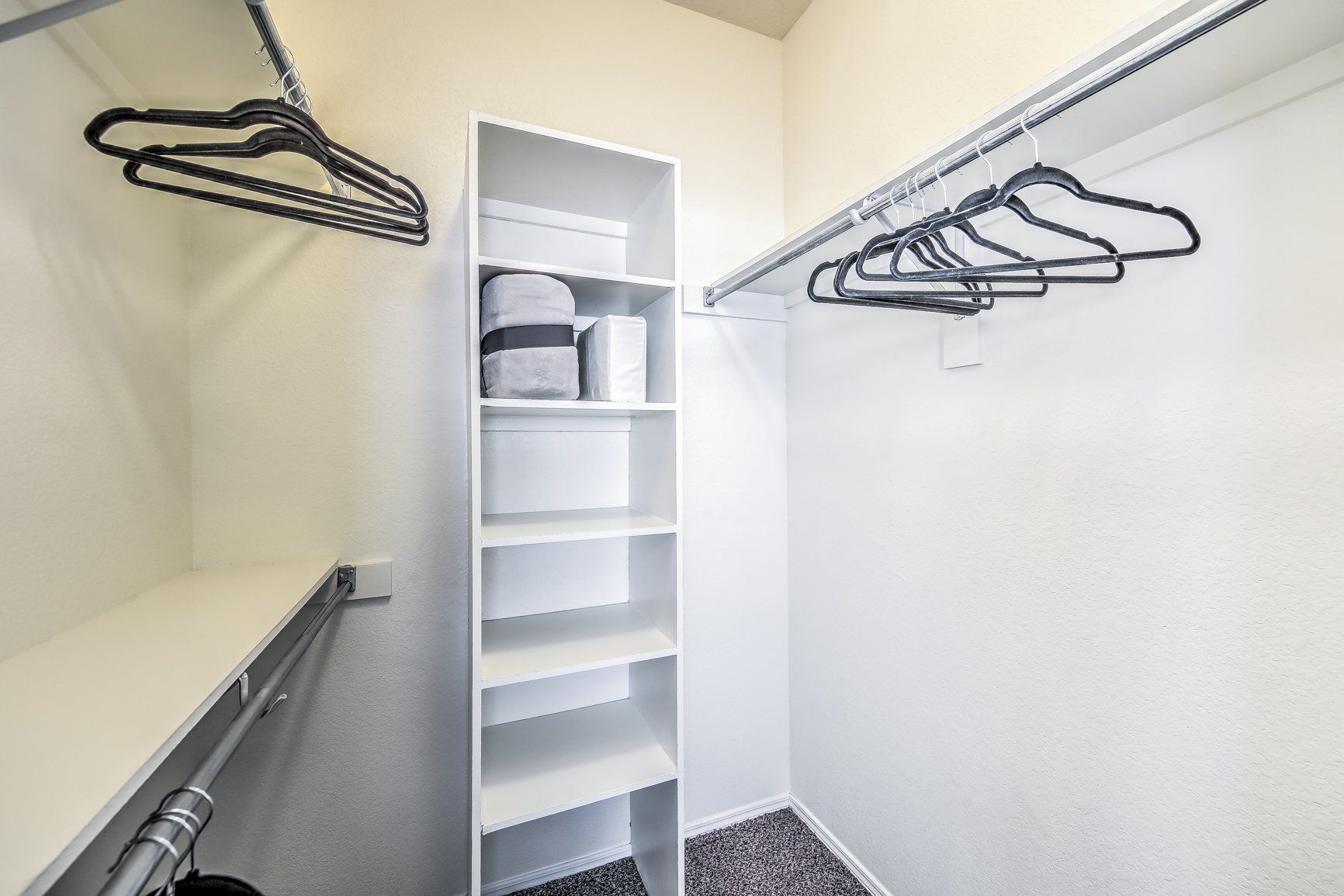 the renaissance at hobble creek classic apartment interior