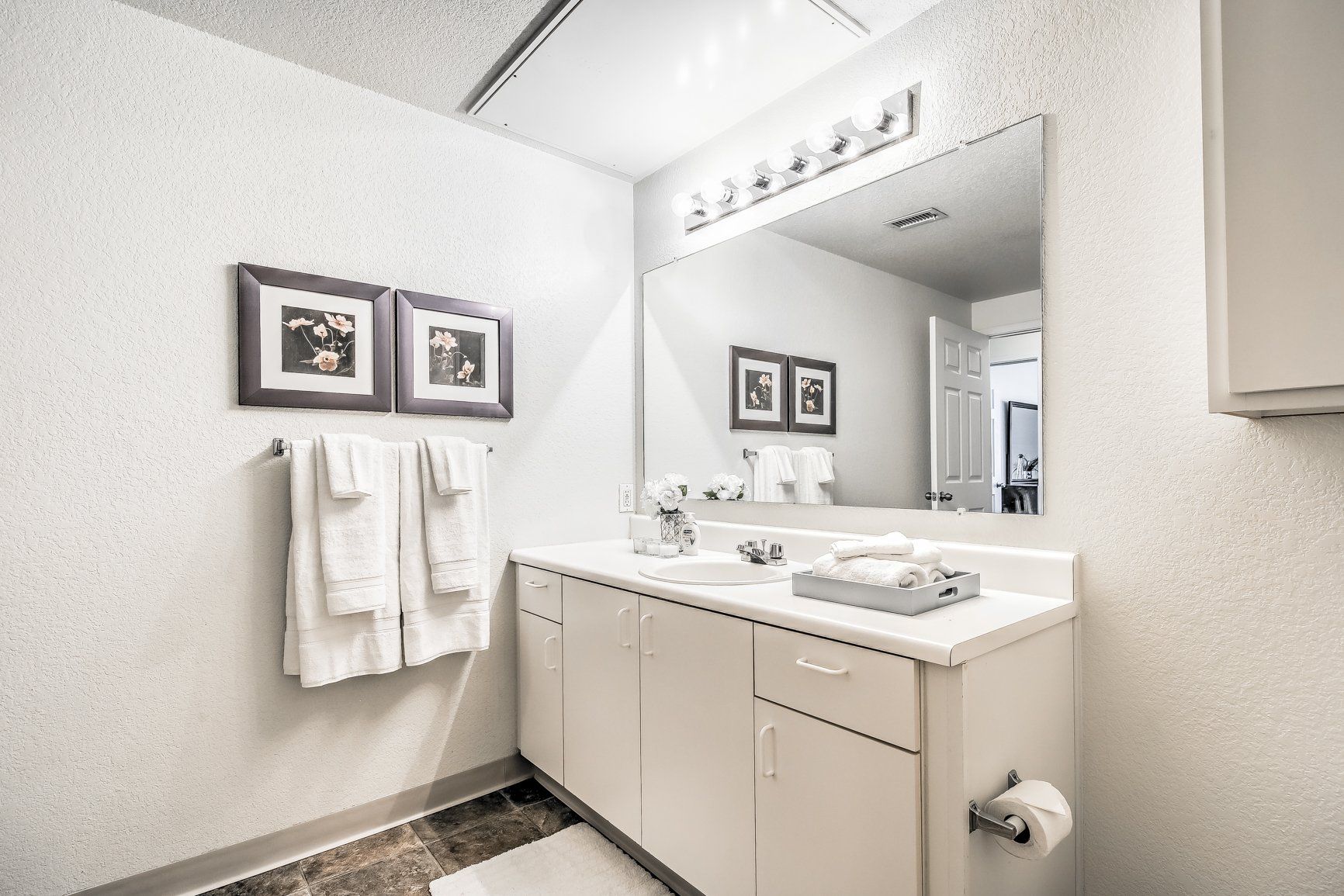 the renaissance at hobble creek classic apartment interior