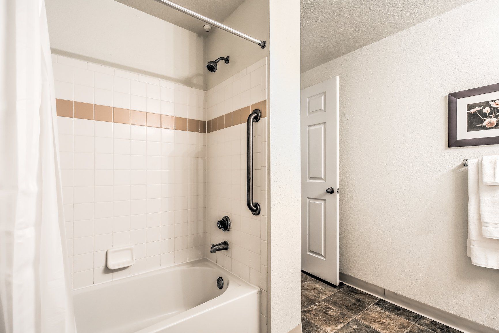 the renaissance at hobble creek classic apartment interior