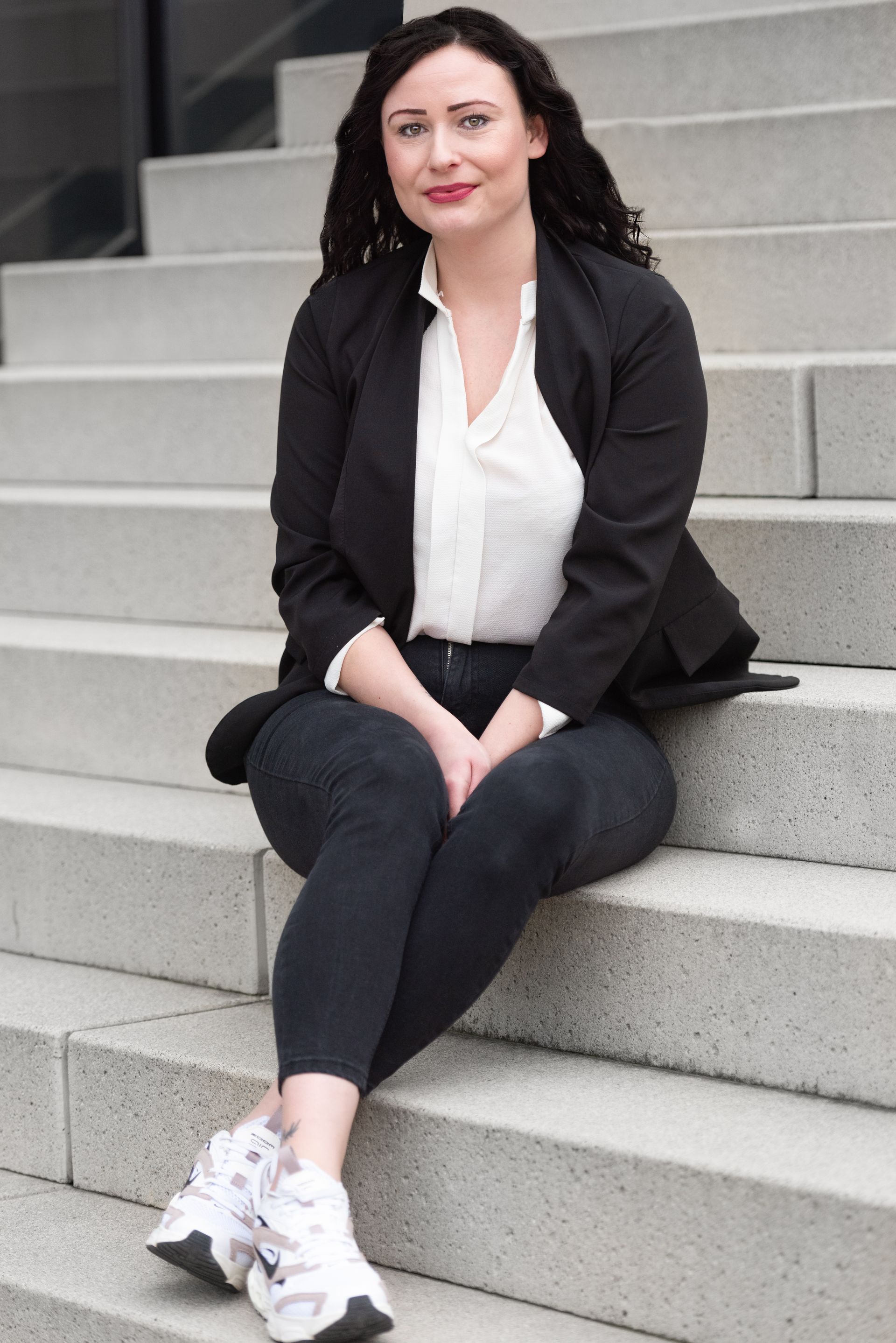 Portrait photo of Lisa Graffe