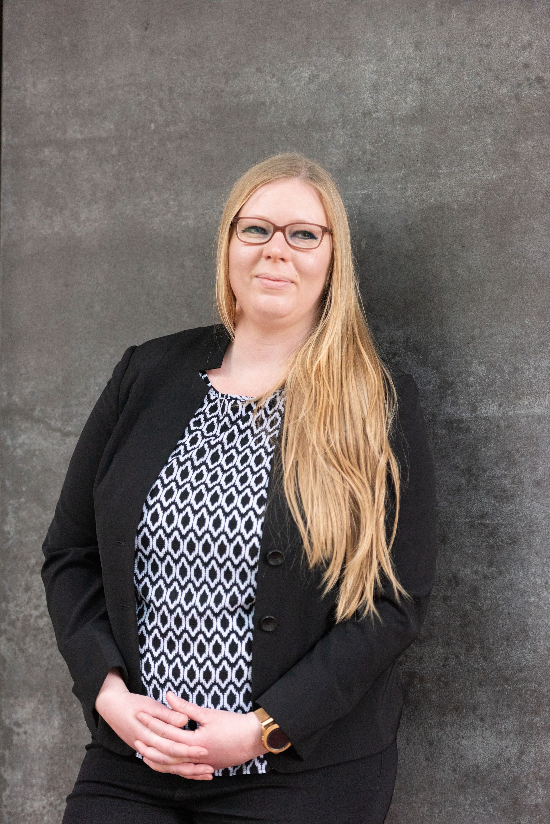 Portrait photo of Olga Boll