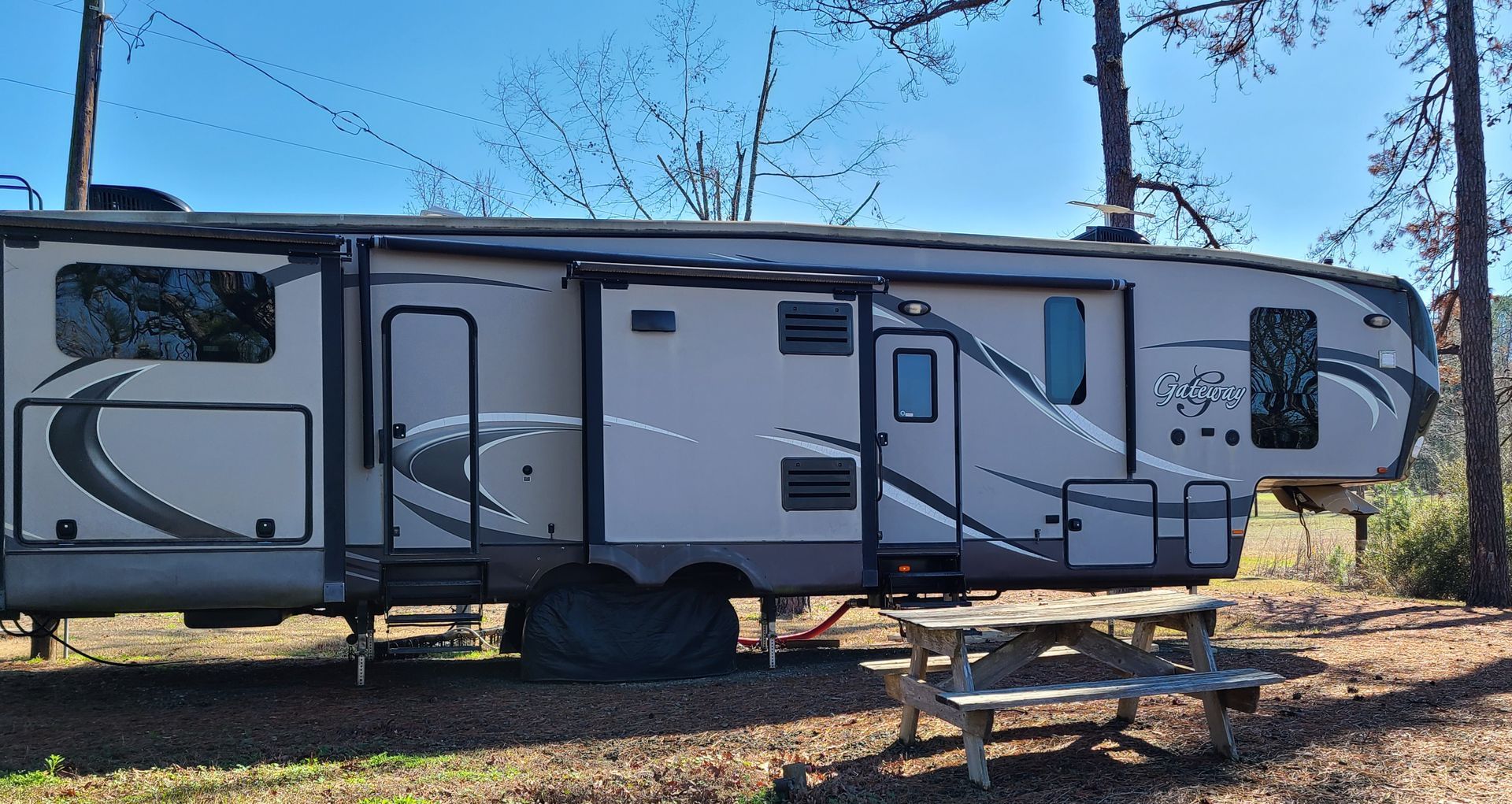 RV Rental, Camping, Glamping