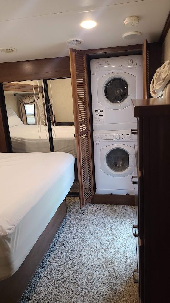 RV Rental, Camping, Glamping