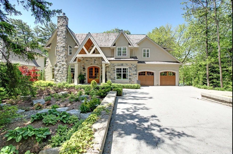 Custom home builder in Mississauga