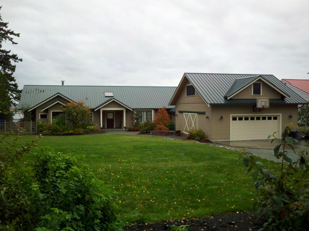 Houses with Blue roofs - Roofing  in Port Angeles,WA