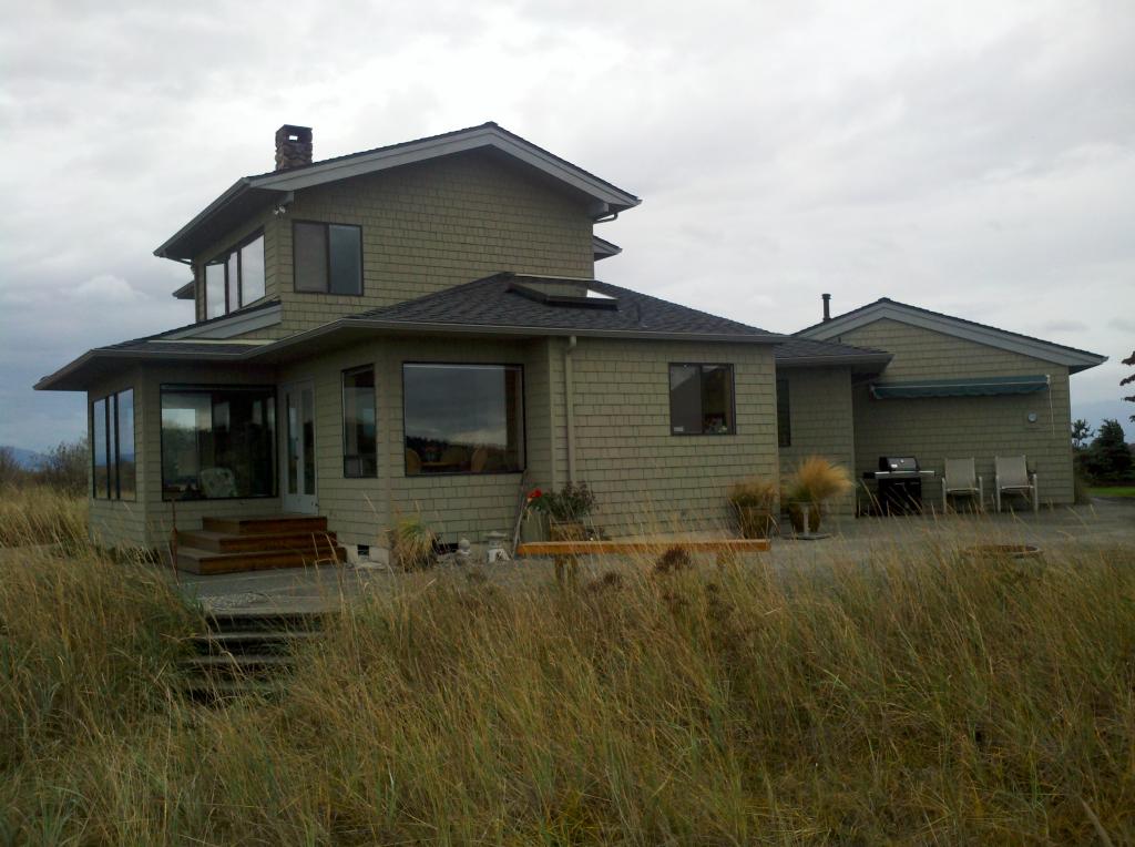 Shingle Roof front - Roofing  in Port Angeles,WA