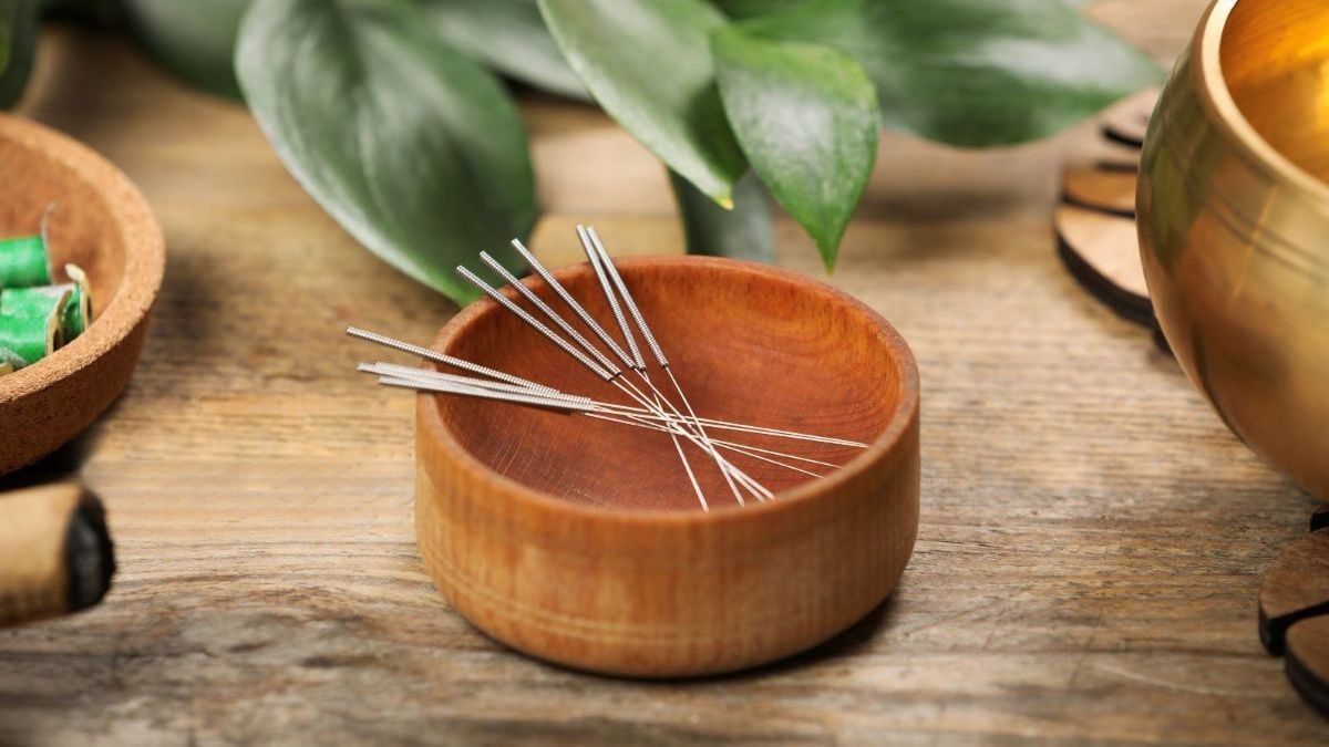 acupuncture needles in a bowl