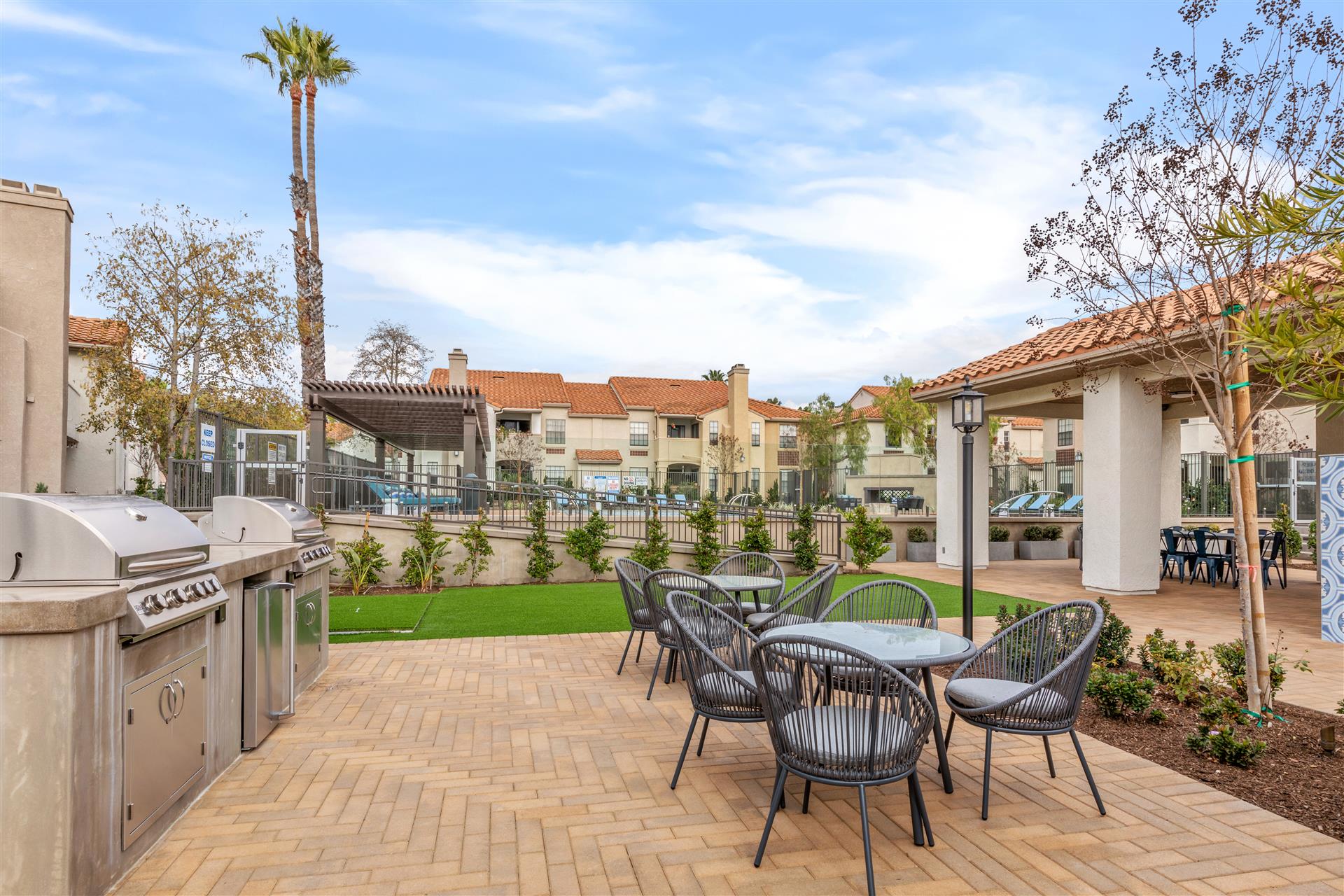 Laguna Serrano community area