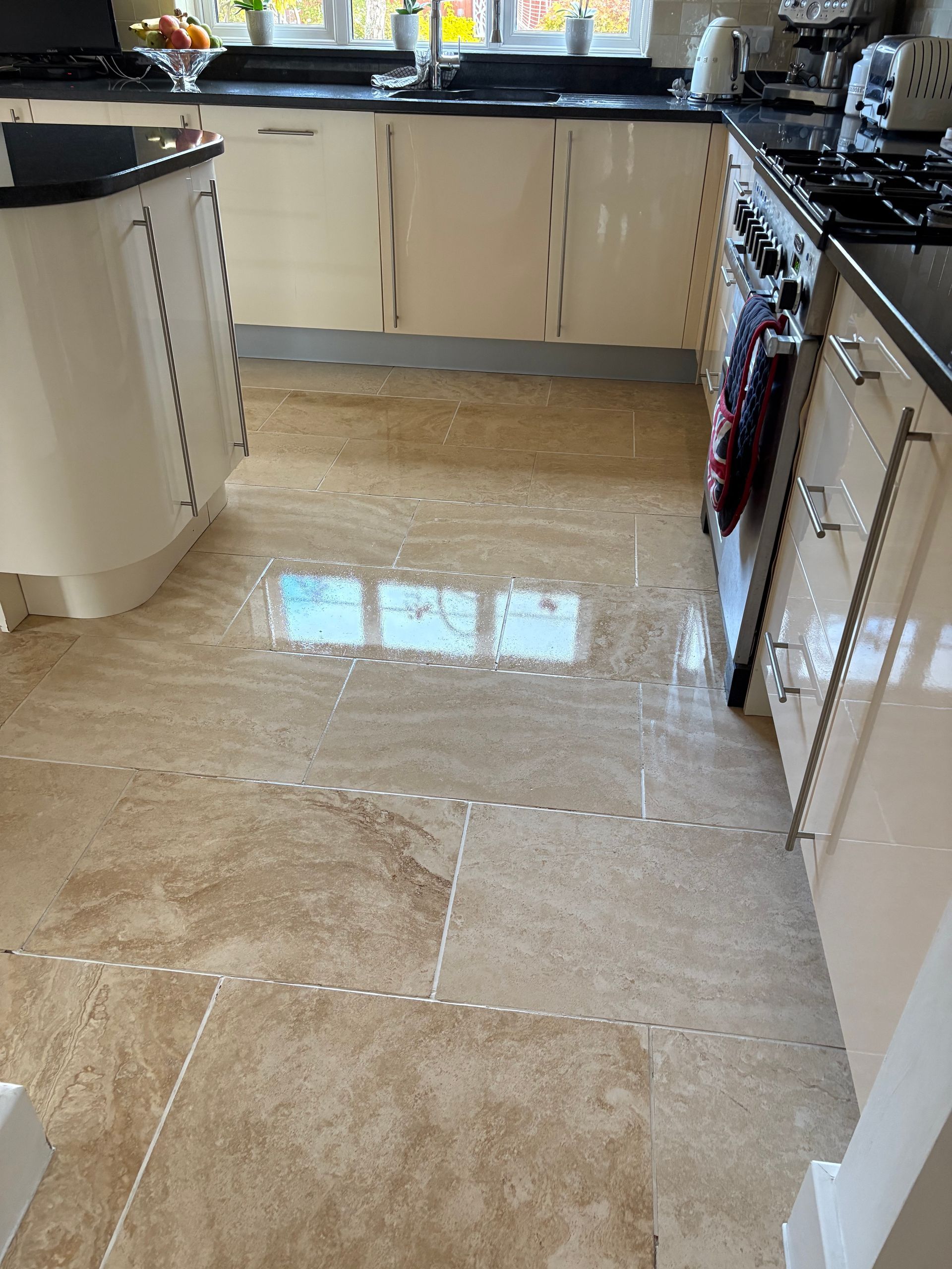 Using our Bonastre System, South West Floor Care can restore your natural stone floor surfaces back to there original condition.