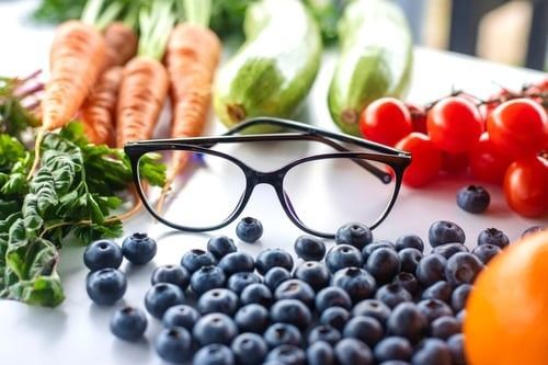 How Your Diet Impacts Eye Health: Foods That Support Vision