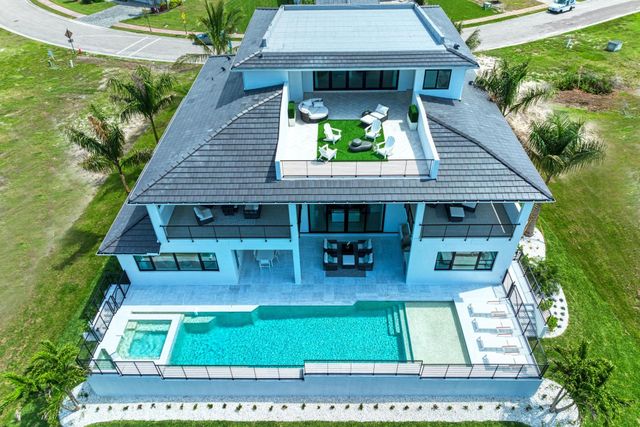 Fashion designer Michael Kors building home on Longboat Key