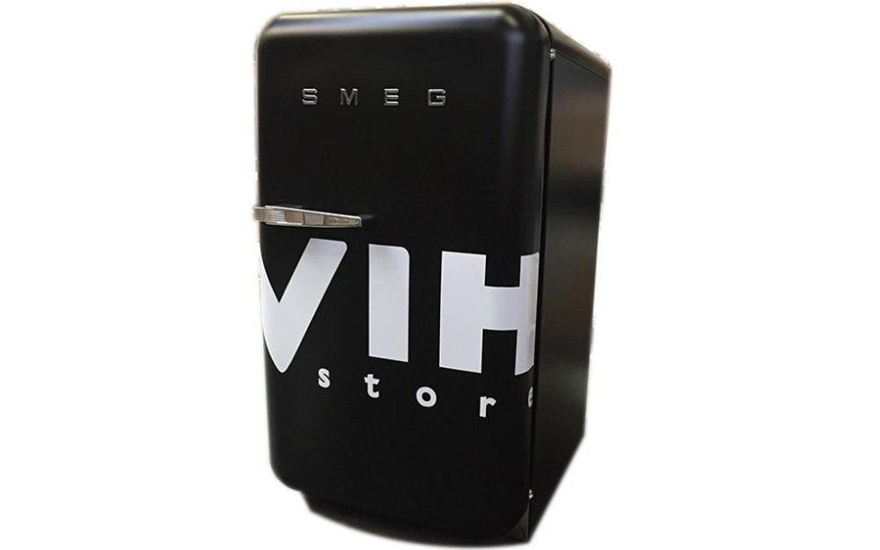 frigorifero con adesivo per personalizzazione