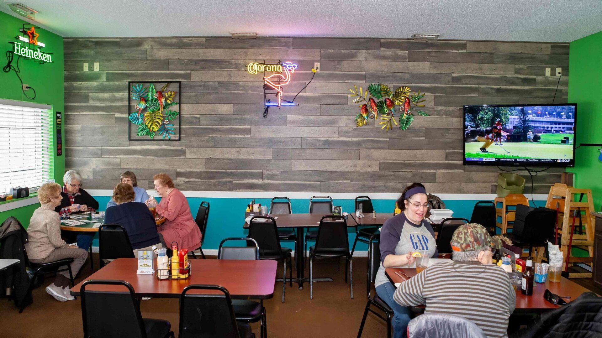 Gallery Boogie's Sports Bar & Grill