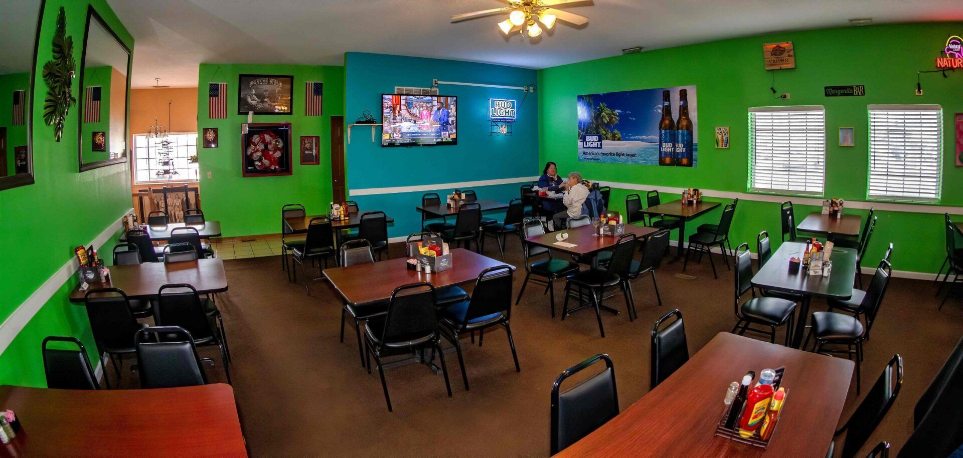 Gallery Boogie's Sports Bar & Grill