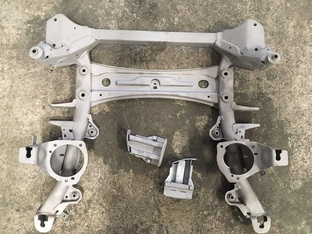 Metalo šlifavimas, frezavimas, tekinimas, smėliavimas