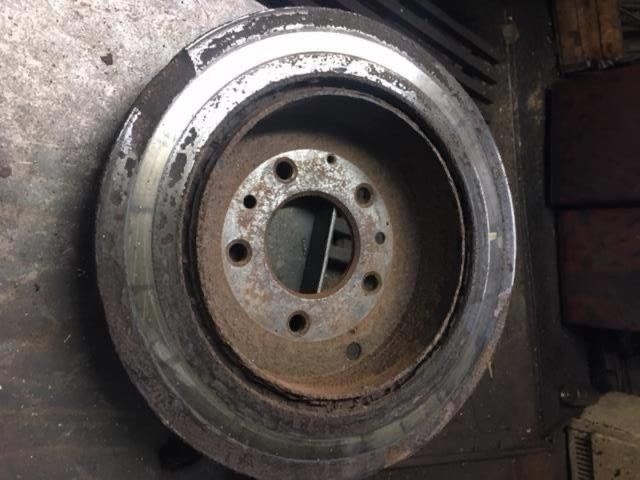 Metalo šlifavimas, frezavimas, tekinimas, smėliavimas