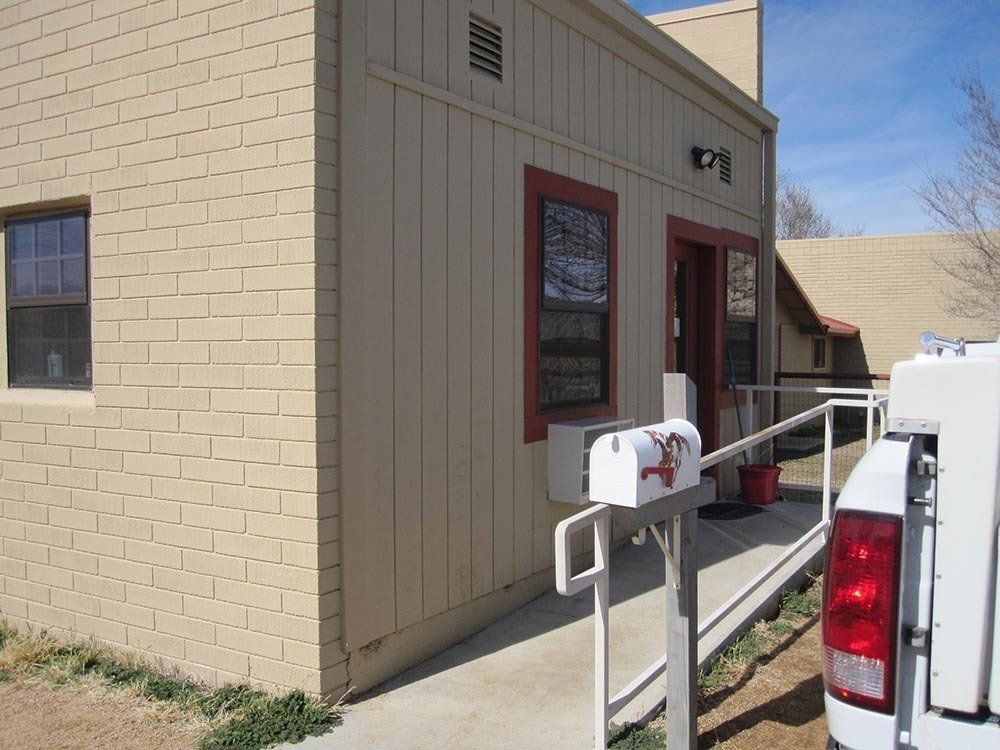 Side View Main Building — Chino Valley, AZ  — Los Caballos Veterinary Service