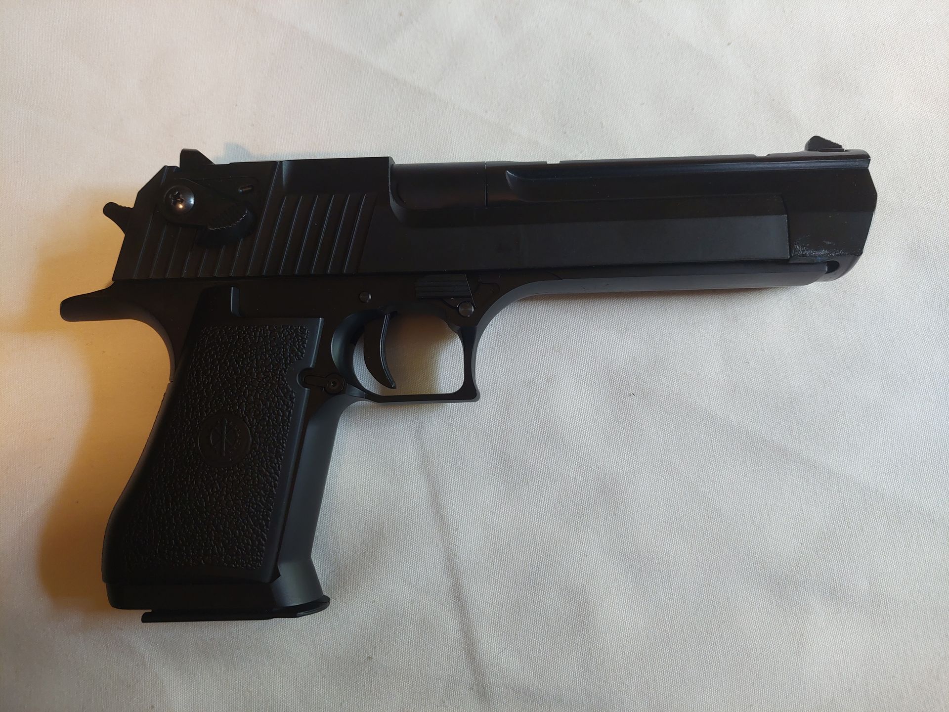 50 Cal Desart Eagle Gas Blow Back
(70)