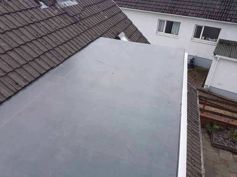 Roofing Leeds - flat rubber roof replacement.