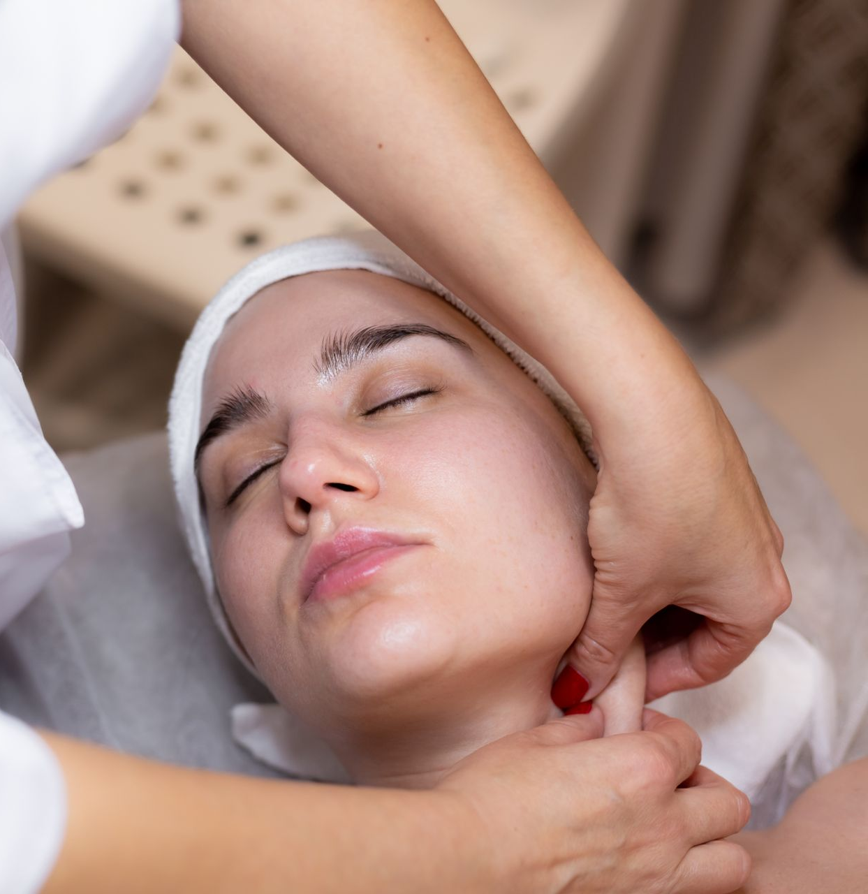 Facial Puffiness & Poor Circulation