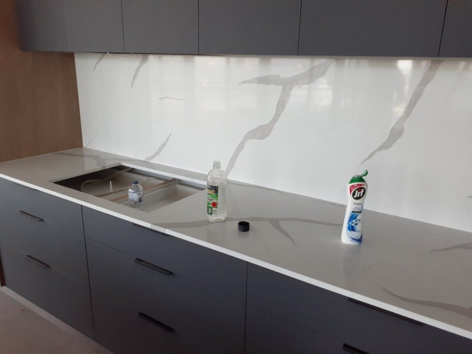 Shiny Marble Splashback - Custom Granite In Darwin
