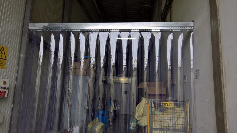 porta industriale in PVC su misura