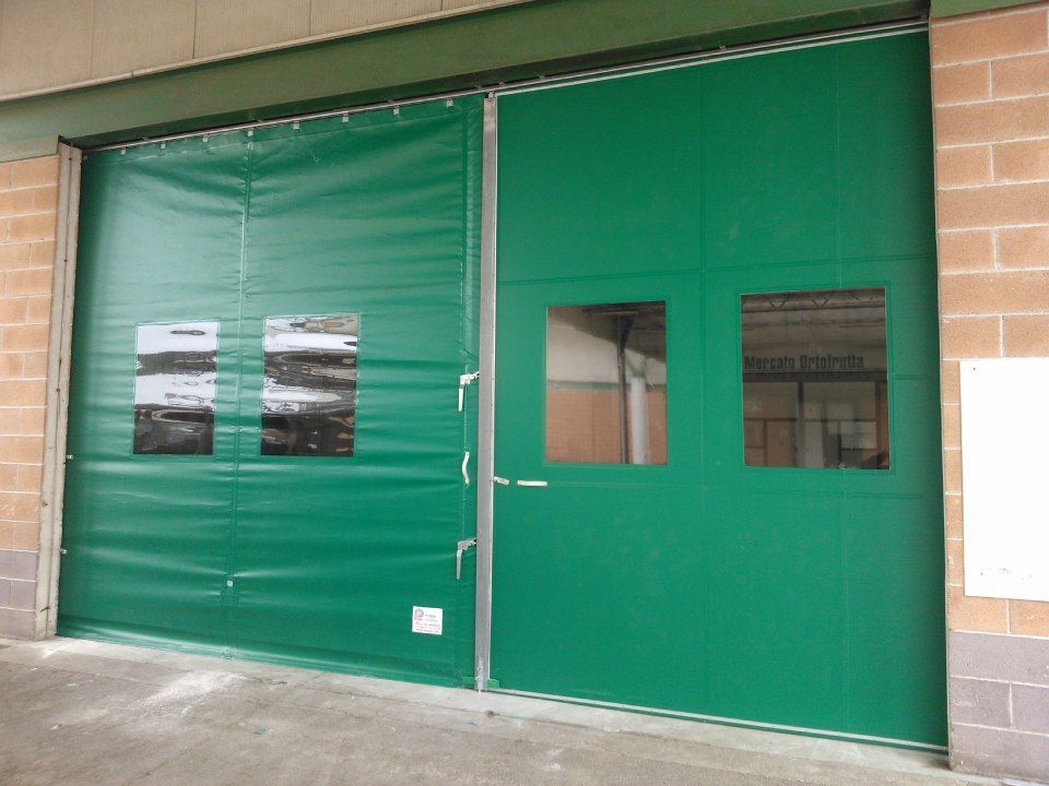 porte verticali in PVC per sedi industriali