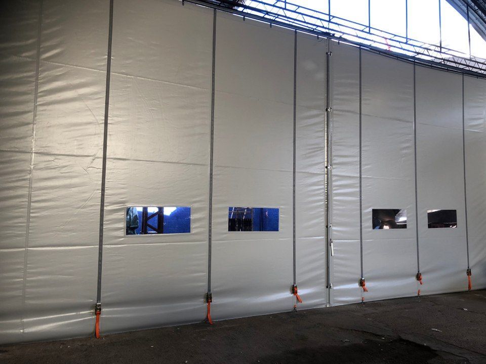 porta verticale in PVC per sedi industriali