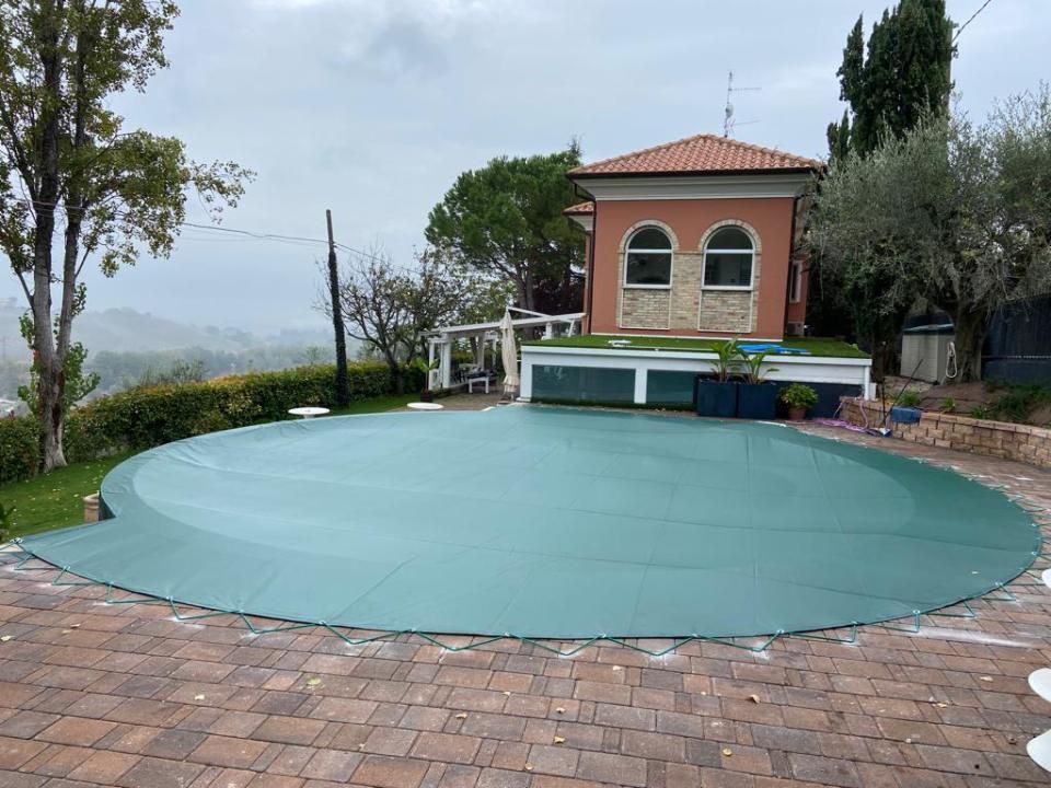 coperture per piscine di abitazioni private
