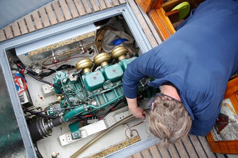 Marine Mechanic Repair — Whitsunday Diesel Marine In Jubilee Pocket QLD