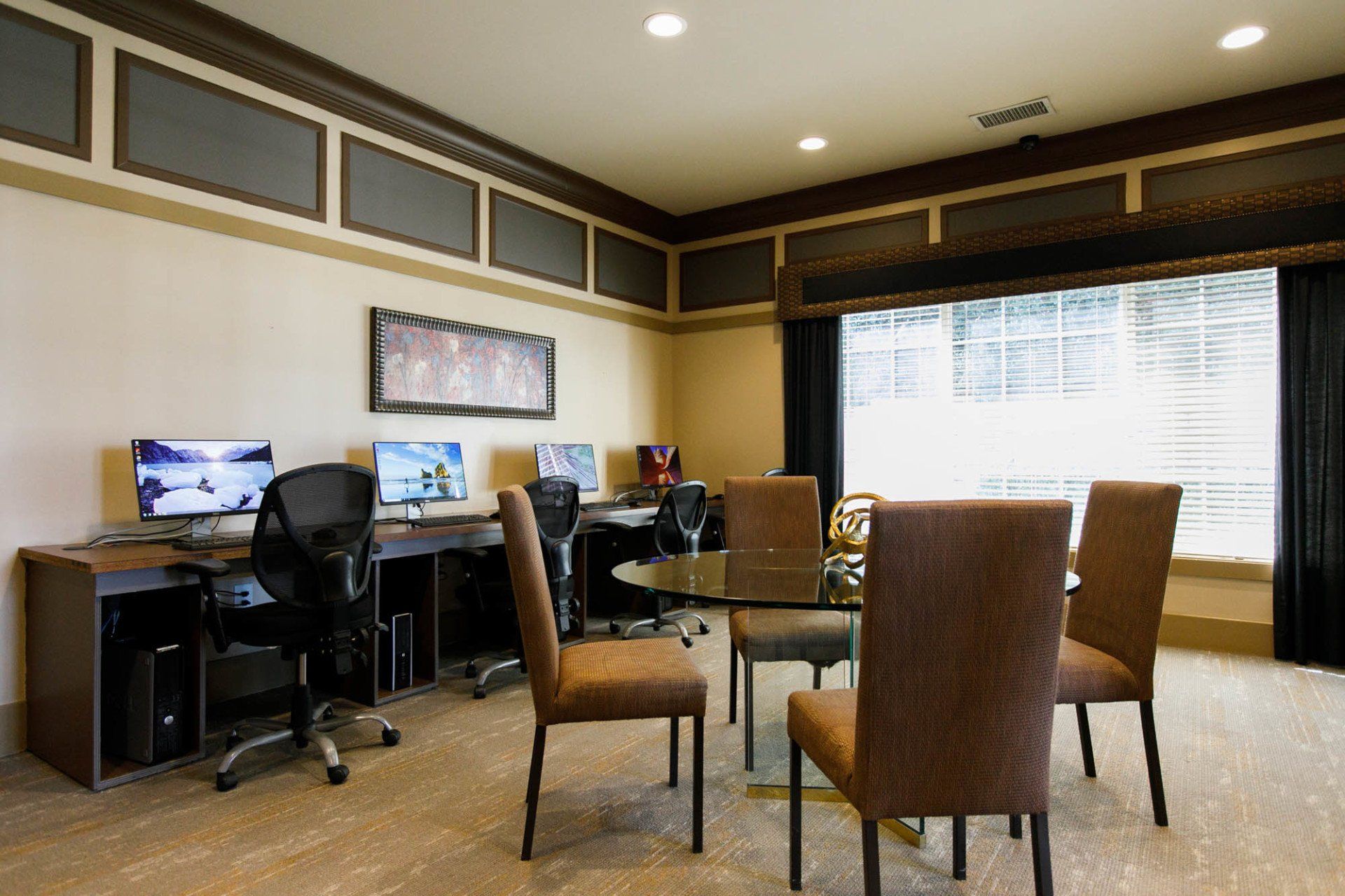 Business Center | Eagles Landing