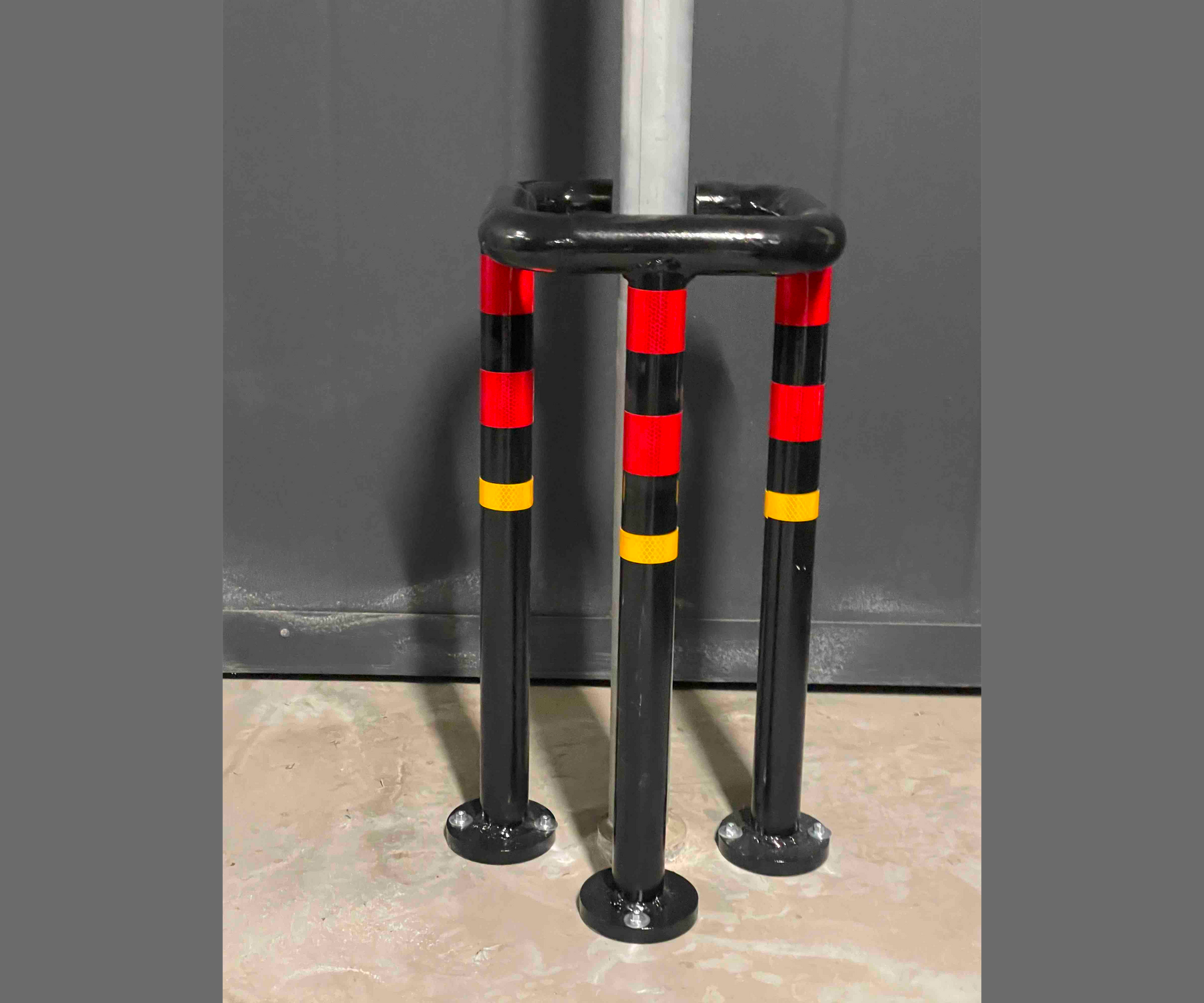 Metalinė stulpo apsauga