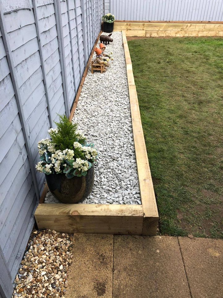 flower bed and tidy lawn