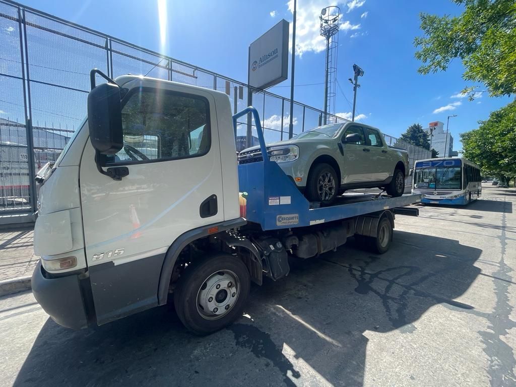 Grúas y remolques de vehículos