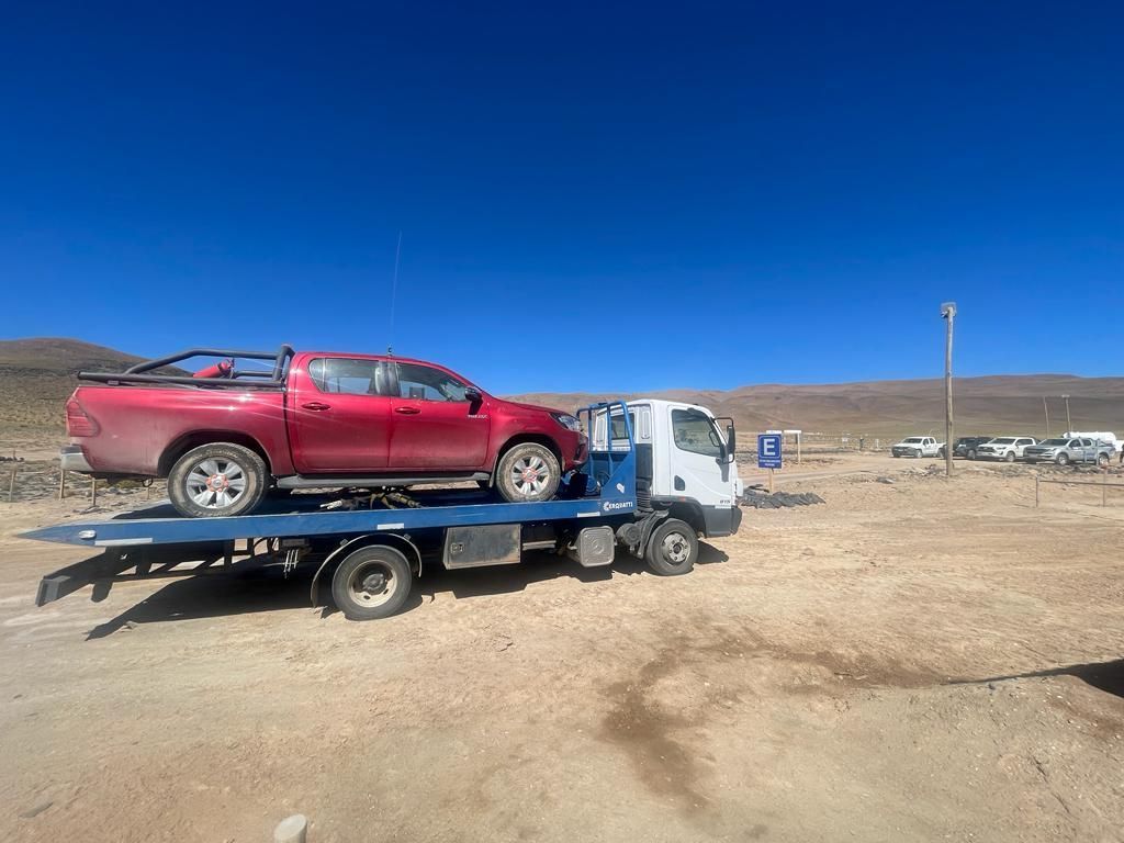 Grúas y remolques de vehículos