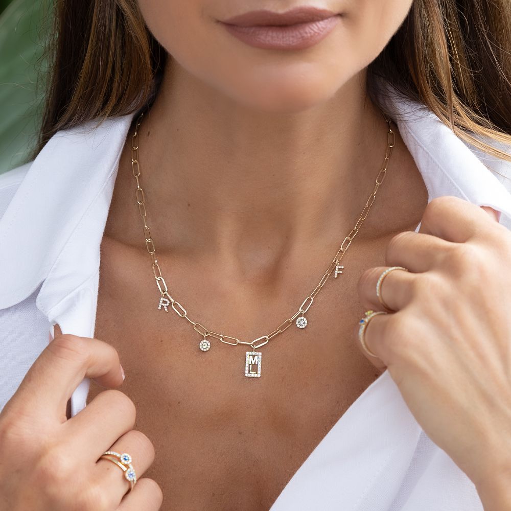 Minioro gouden ketting met verschillende letters en gouden ringen met kleurstenen voor maandstenen