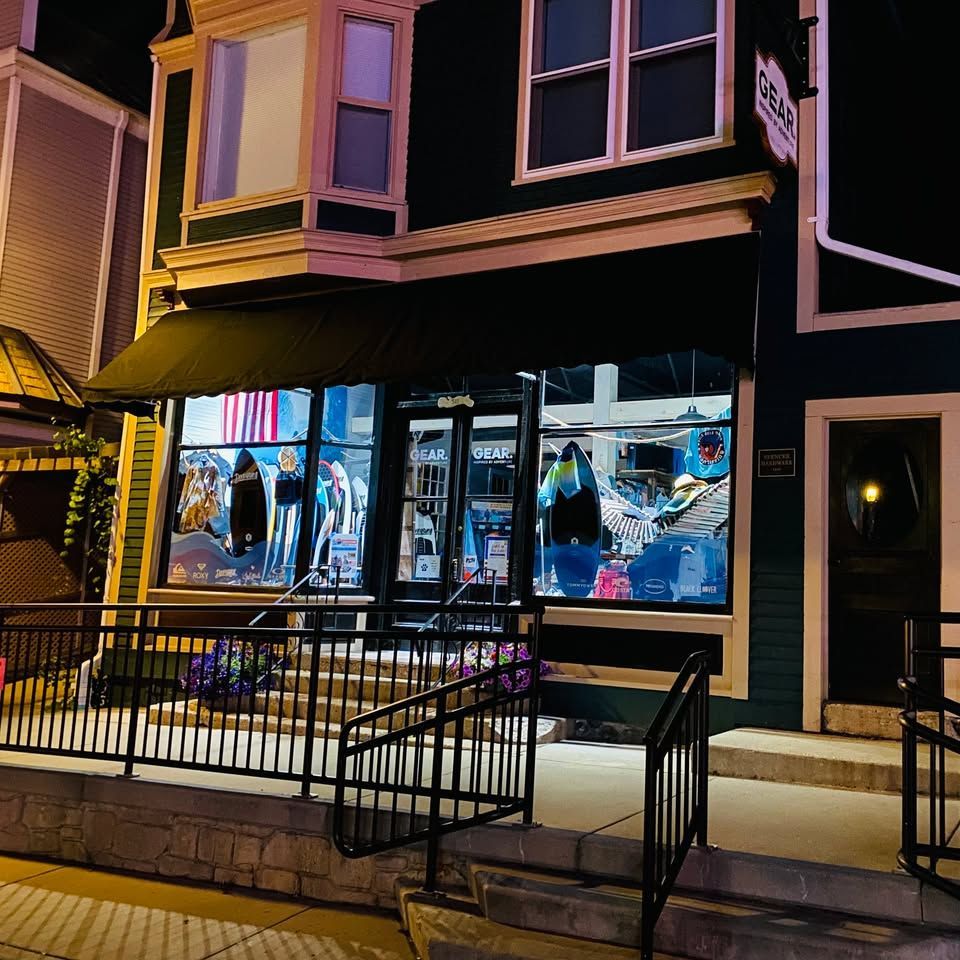 woman on trail to Monjeau Lookout