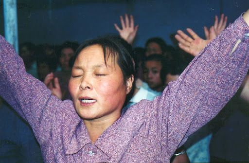 The spiritual atmosphere in Tibet  changed in the 1980s with the arrival of many Han Chinese Christians. [RCMI]