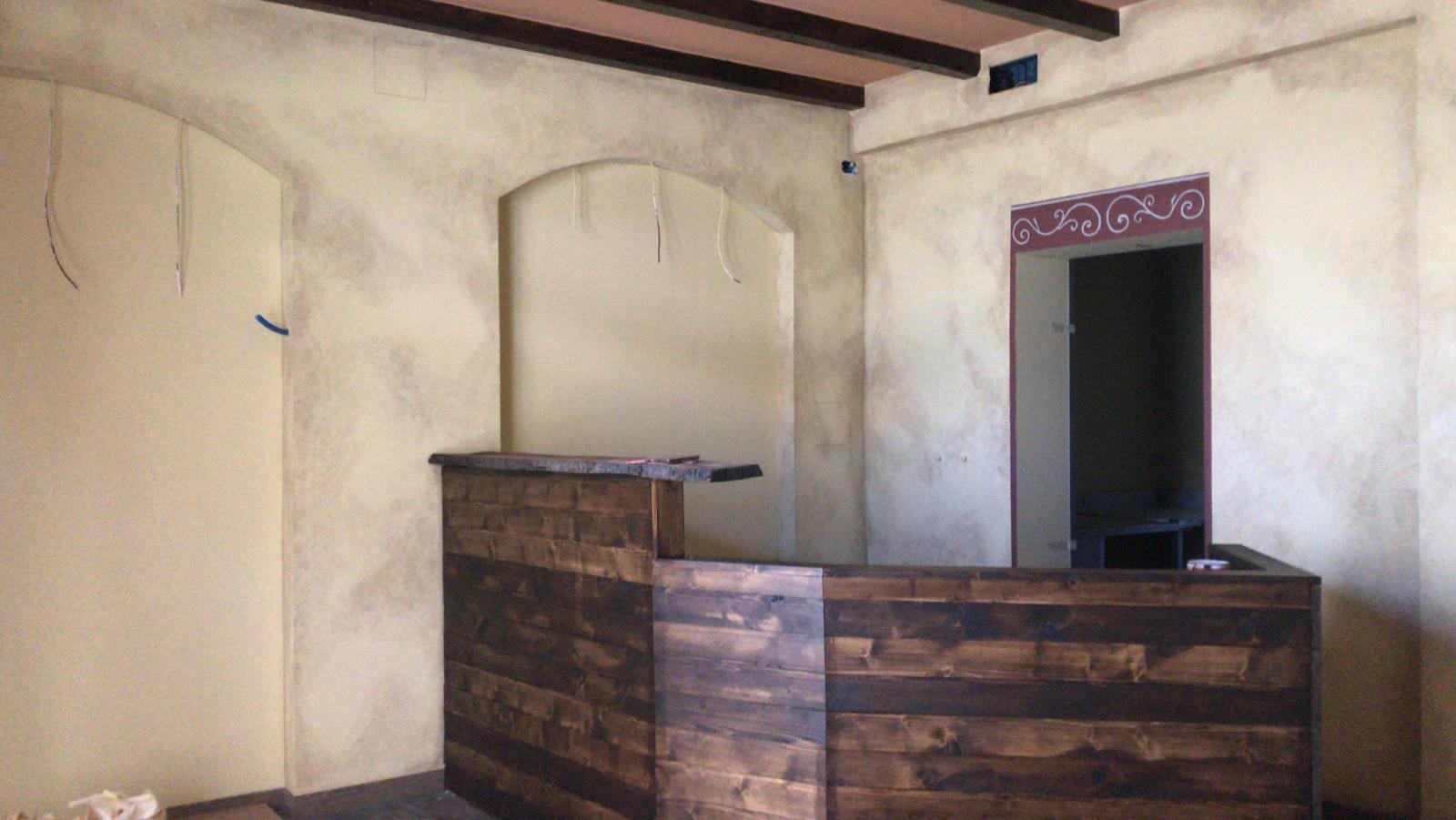 progettazione di interni con bancone