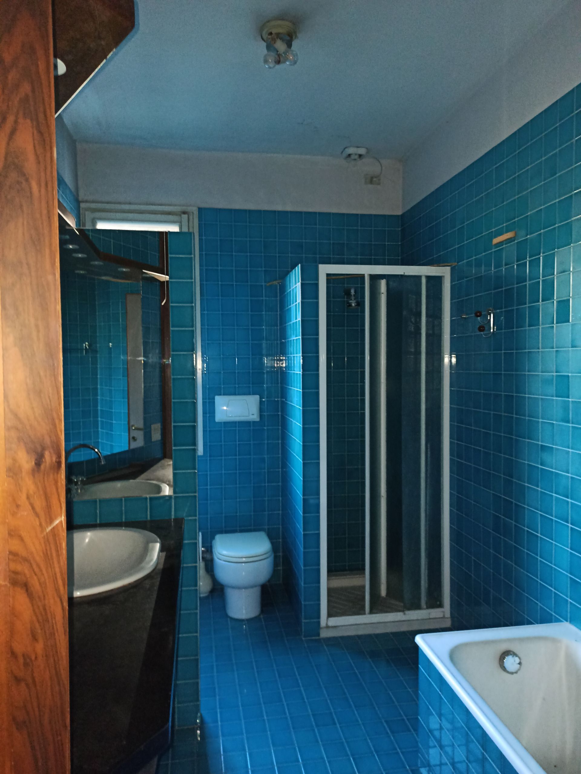 bagno da ristrutturare