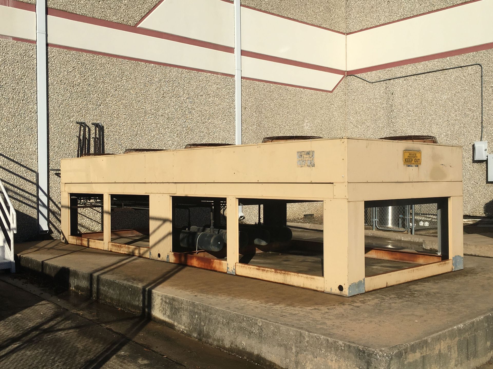 Allmetal Chiller HVAC units installed and maintained by Tom's Commercial