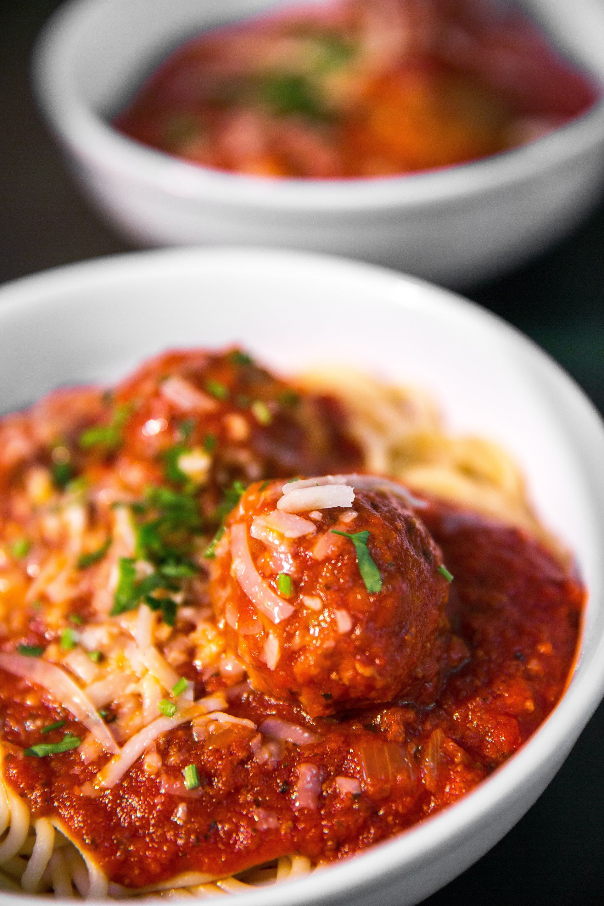 Meatballs & Linguini in Red Sauce