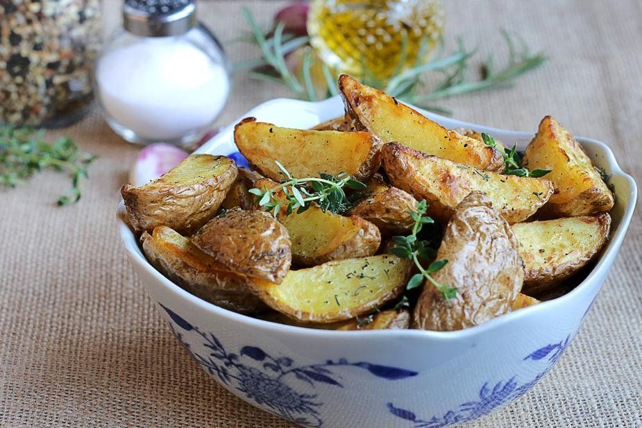Thyme & Rosemary Potato Wedges