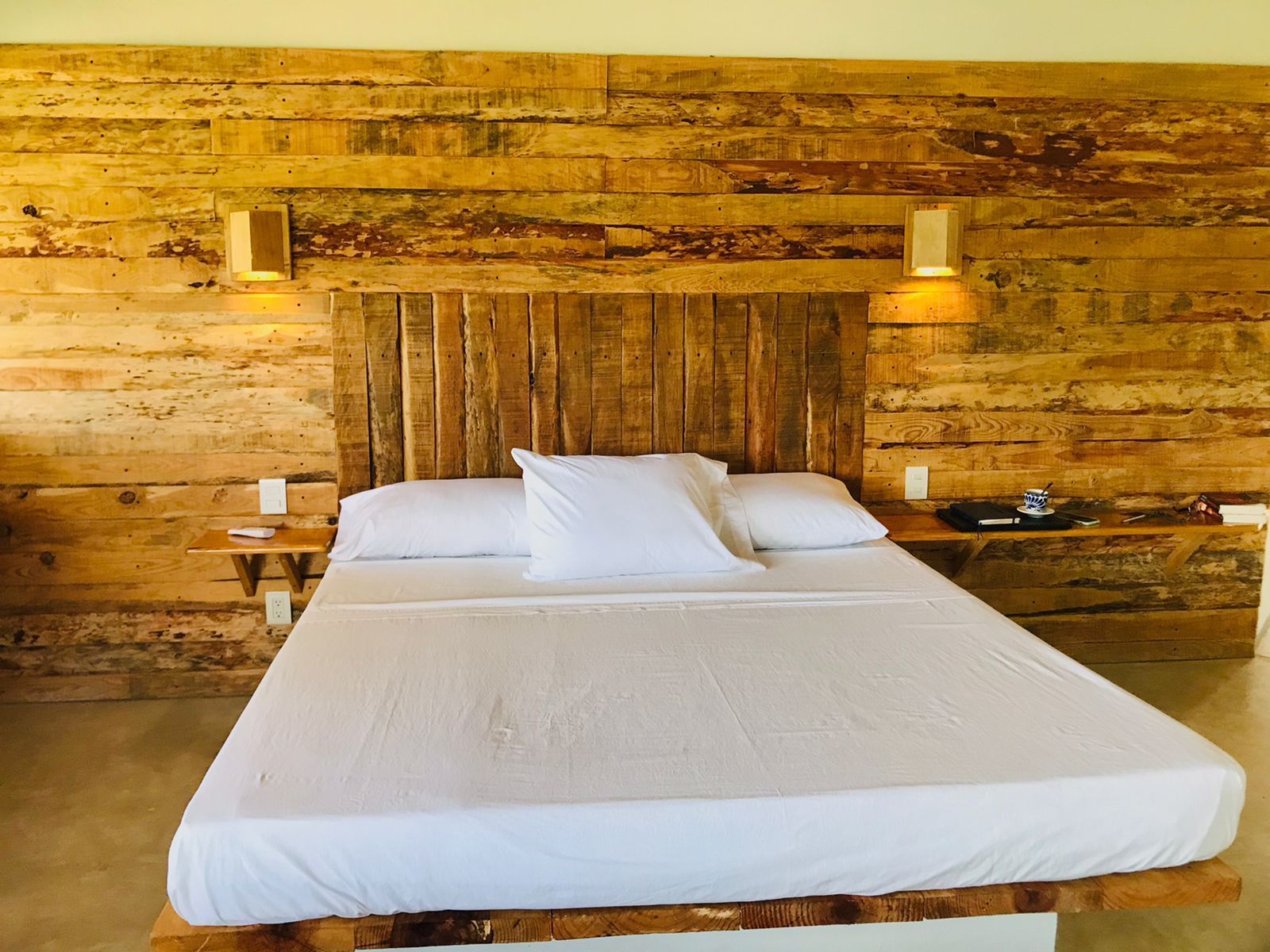 cama sencilla en posada del arquitecto