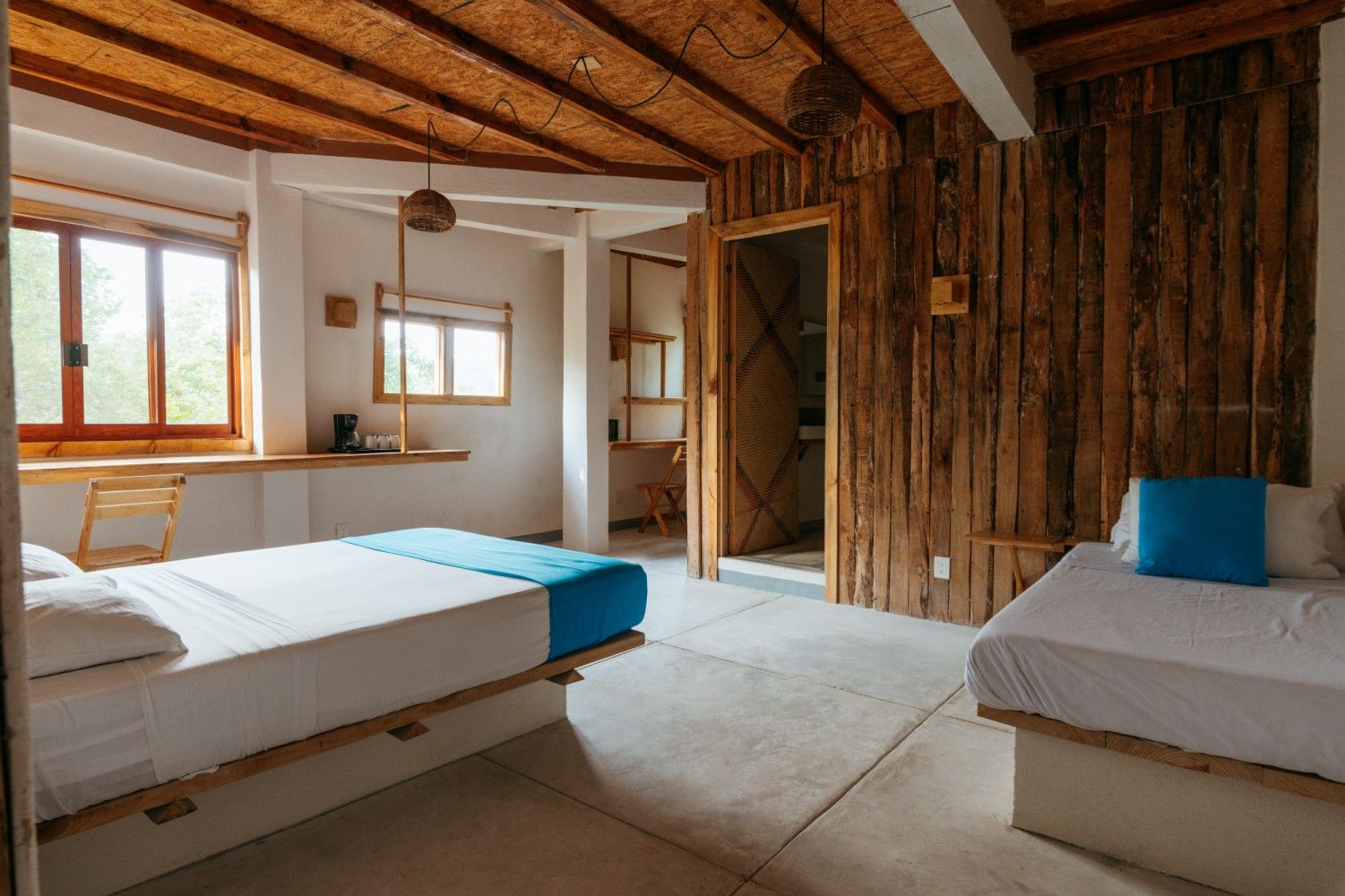 Dormitorio con dos camas y vistas espectaculares en mazunte, oaxaca