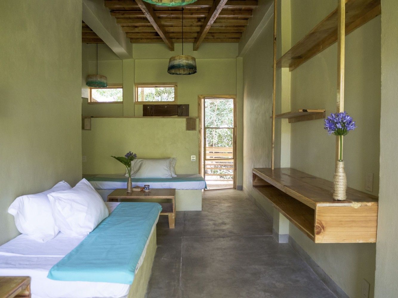 Un dormitorio minimalista en mazunte, oaxaca