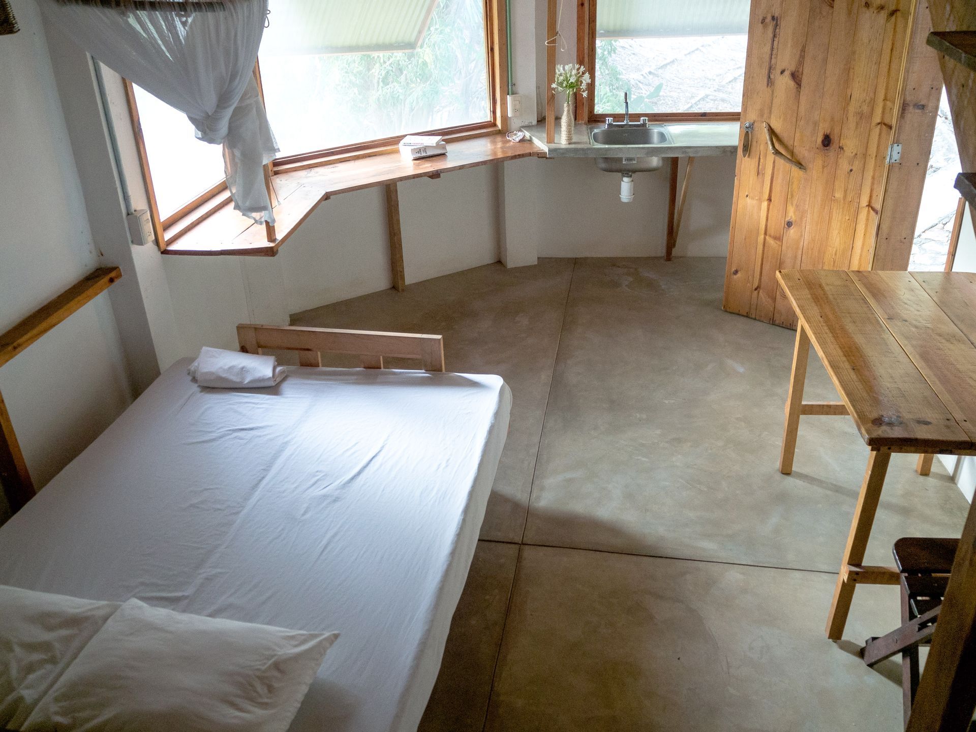 habitación individual con todos los servicios en mazunte, oaxaca