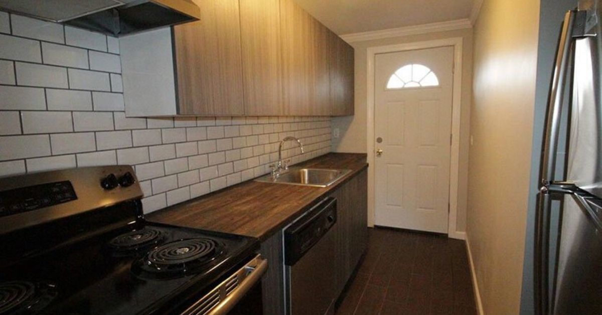 Oakwood Apartments UConn Best OffCampus Student Housing